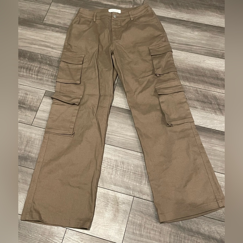 Women’s Brown Cargo Pants - Utility Style